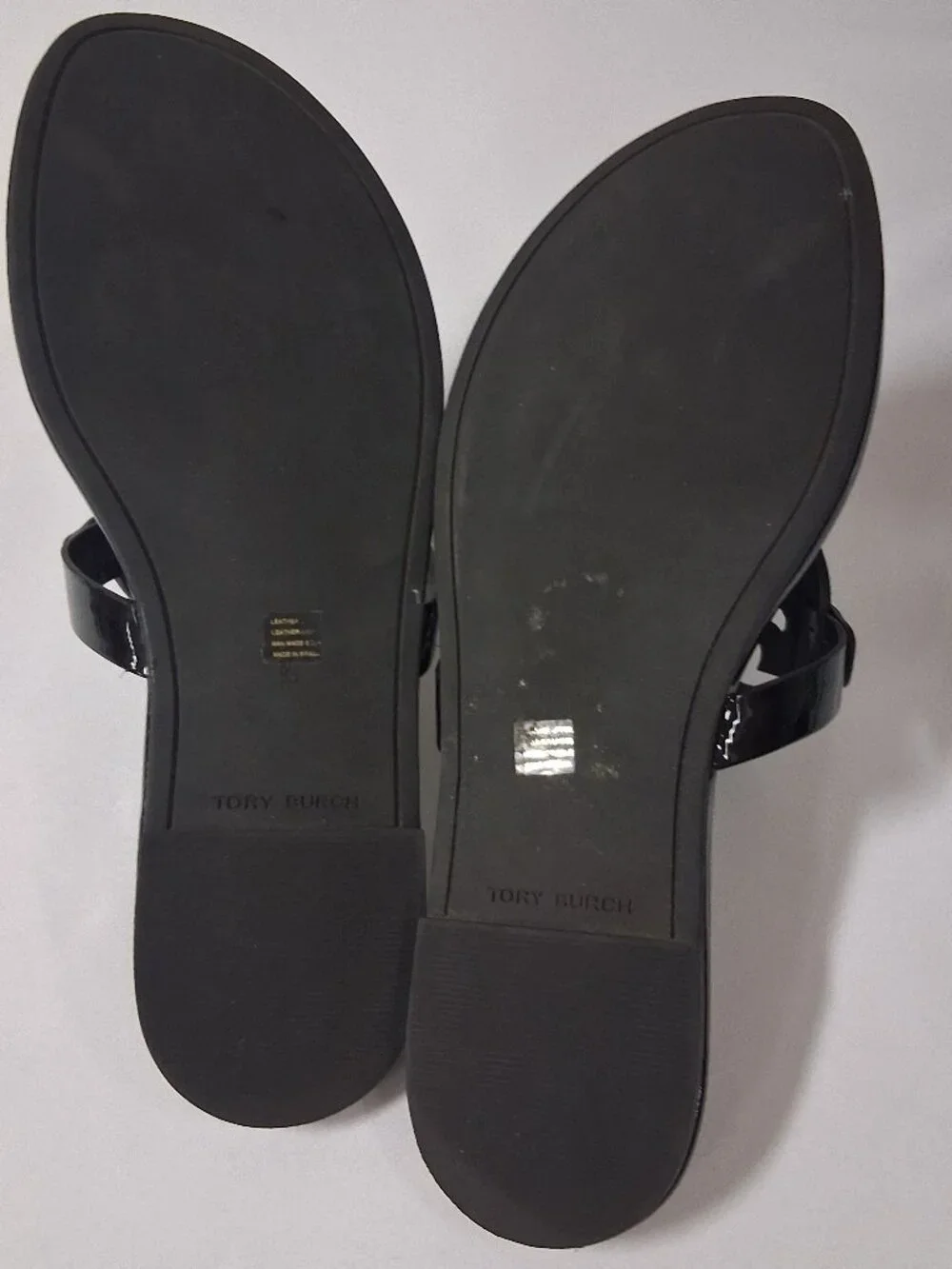 Tory Burch Women’s Miller Patent Thong Sandal – Black Size 9.5